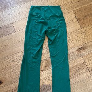 😊Vitality Teal Performance Flare Leggings. SMALL/LONG